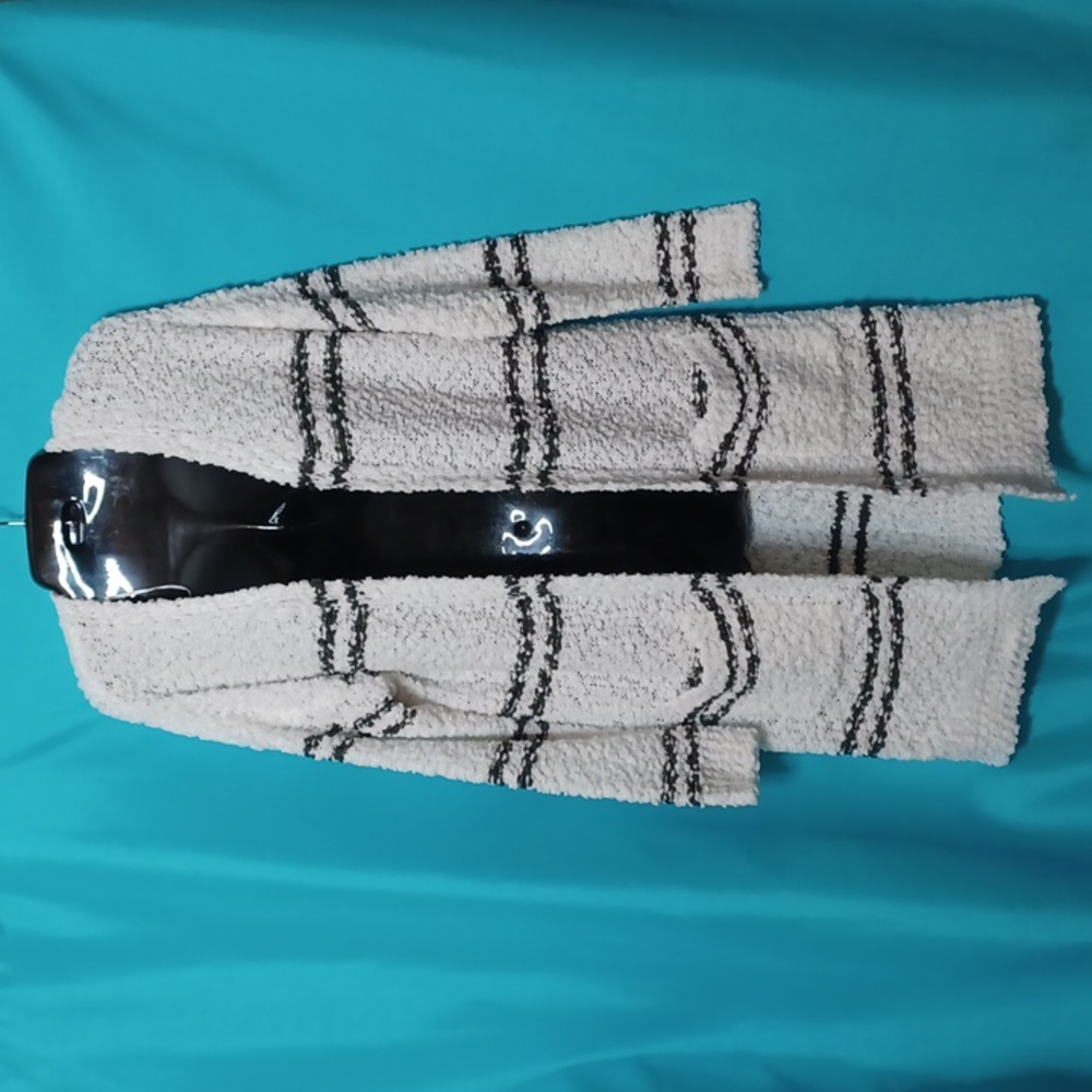 SIENNA SKY Women's White & Gray Stripe Cardigan Sweater. Size S